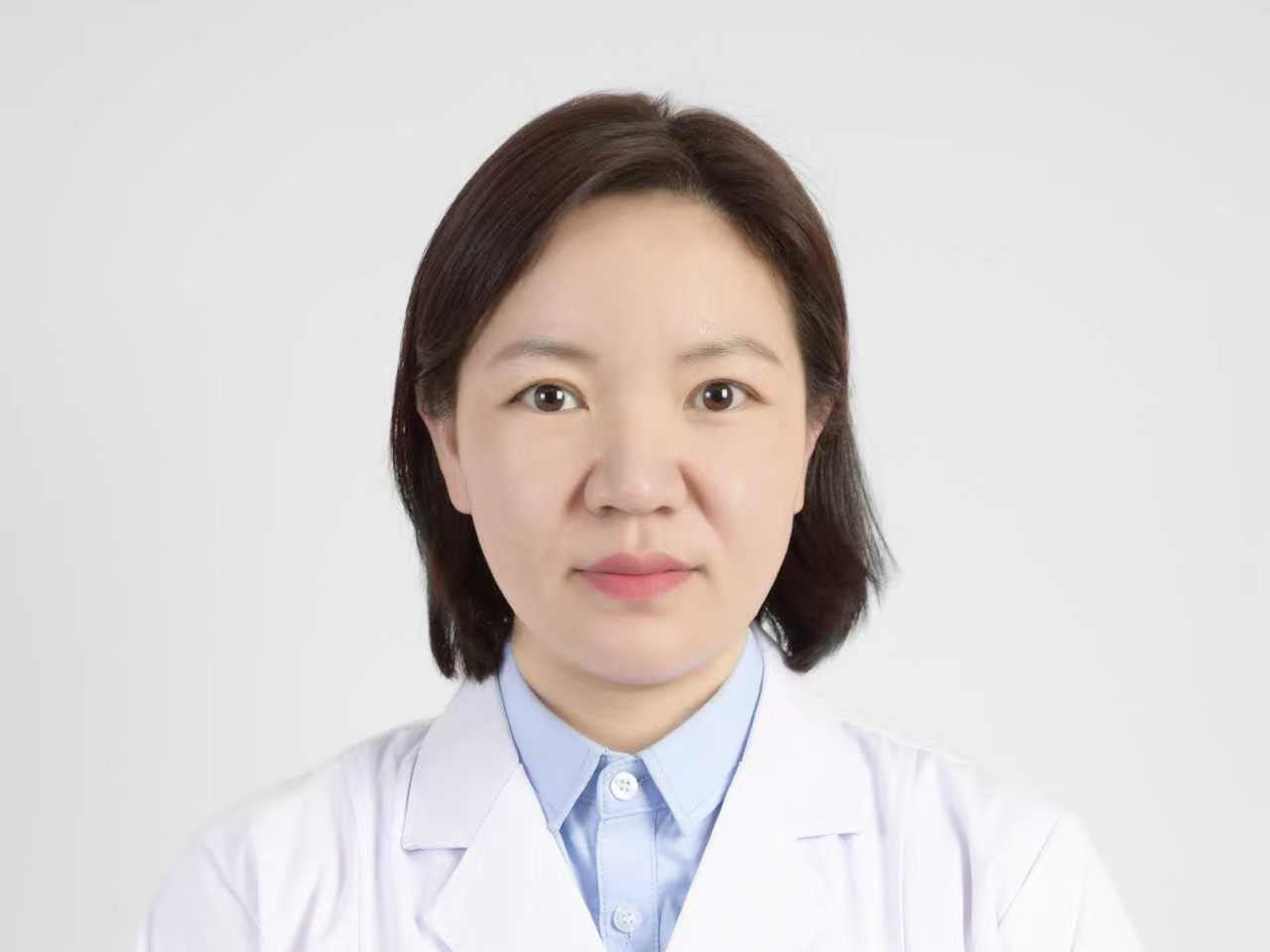 Meet our Acupuncturist Yunzhi Zuo
